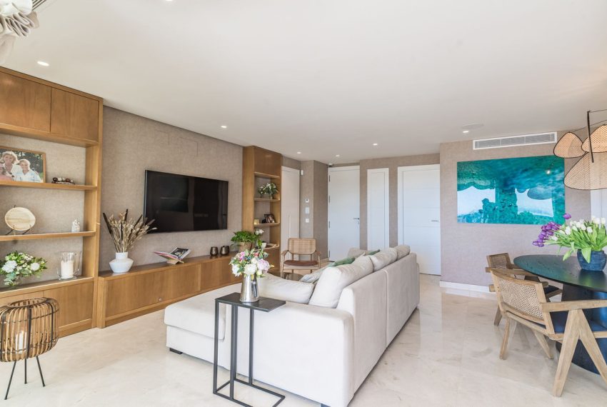 R4993978-Apartment-For-Sale-Nueva-Andalucia-Middle-Floor-2-Beds-110-Built-2