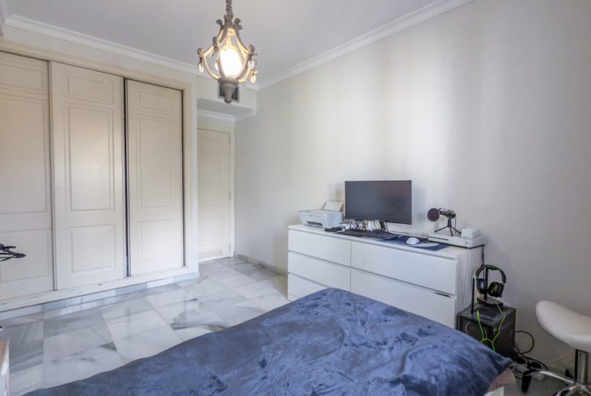 R4994233-Apartment-For-Sale-Nueva-Andalucia-Ground-Floor-2-Beds-90-Built-11