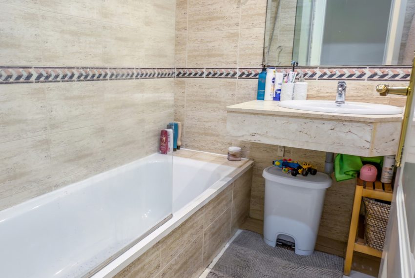 R4994233-Apartment-For-Sale-Nueva-Andalucia-Ground-Floor-2-Beds-90-Built-13