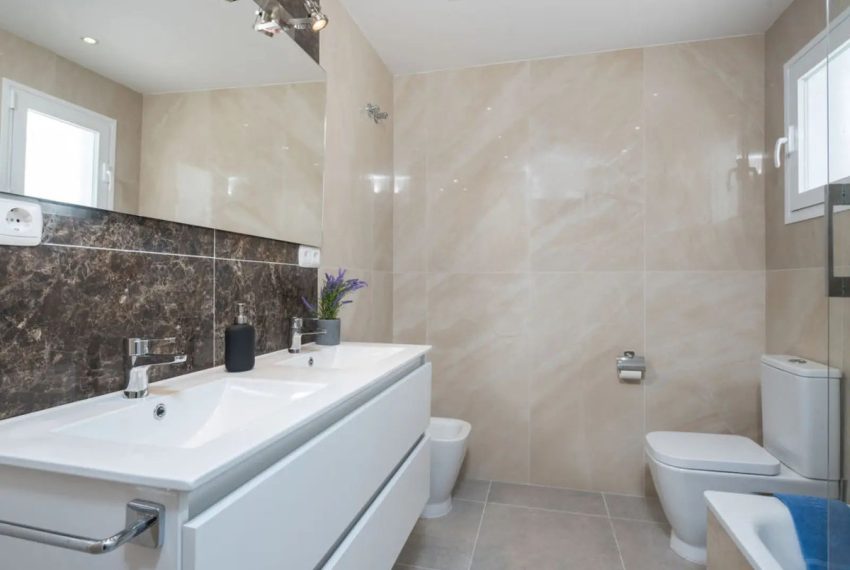 R4994341-Townhouse-For-Sale-Atalaya-Terraced-4-Beds-180-Built-15