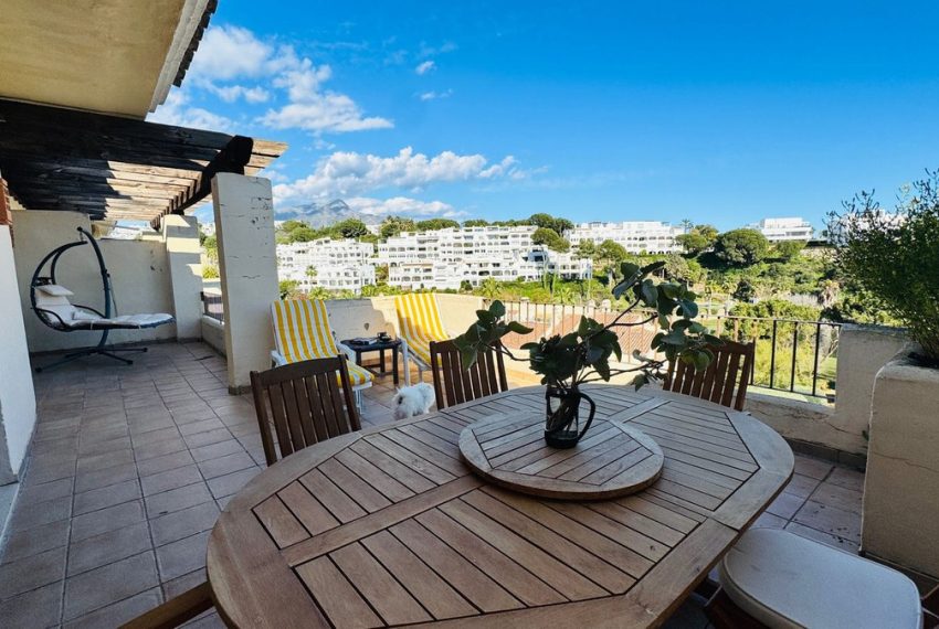 R4994803-Apartment-For-Sale-La-Quinta-Penthouse-2-Beds-130-Built-2