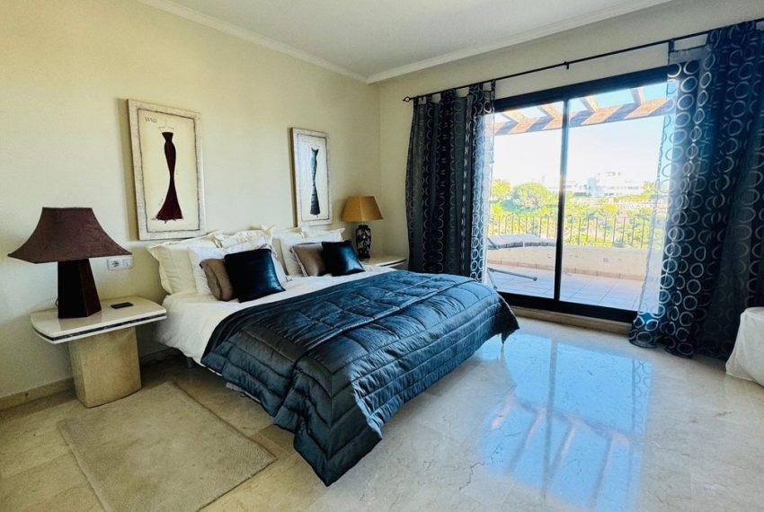 R4994803-Apartment-For-Sale-La-Quinta-Penthouse-2-Beds-130-Built-3