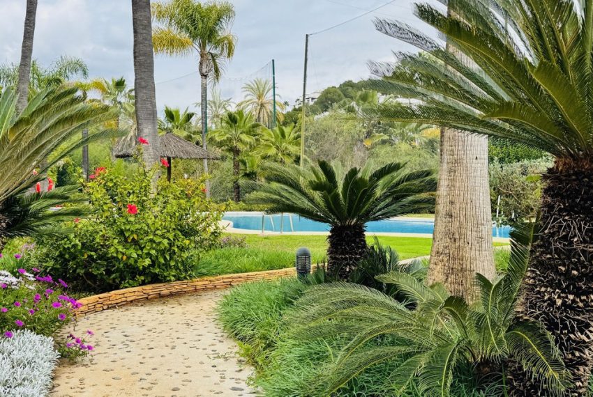 R4994803-Apartment-For-Sale-La-Quinta-Penthouse-2-Beds-130-Built