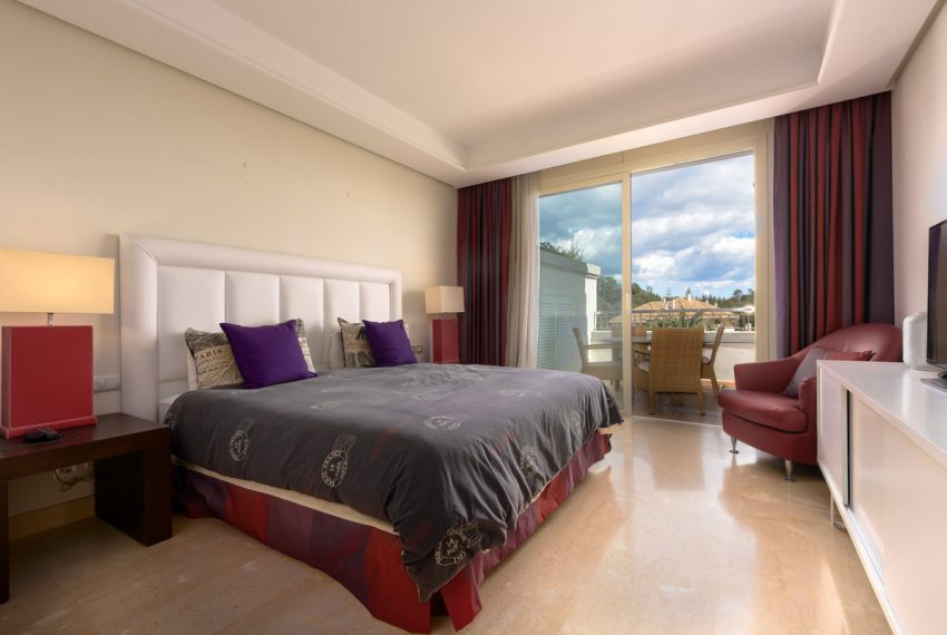 R4994860-Apartment-For-Sale-The-Golden-Mile-Penthouse-Duplex-3-Beds-288-Built-5
