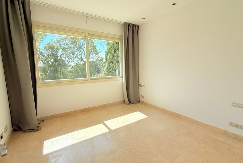 R4994959-Apartment-For-Sale-The-Golden-Mile-Middle-Floor-2-Beds-180-Built-13