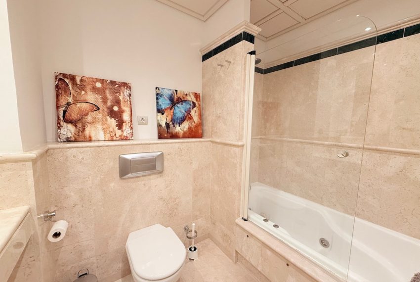 R4994959-Apartment-For-Sale-The-Golden-Mile-Middle-Floor-2-Beds-180-Built-16