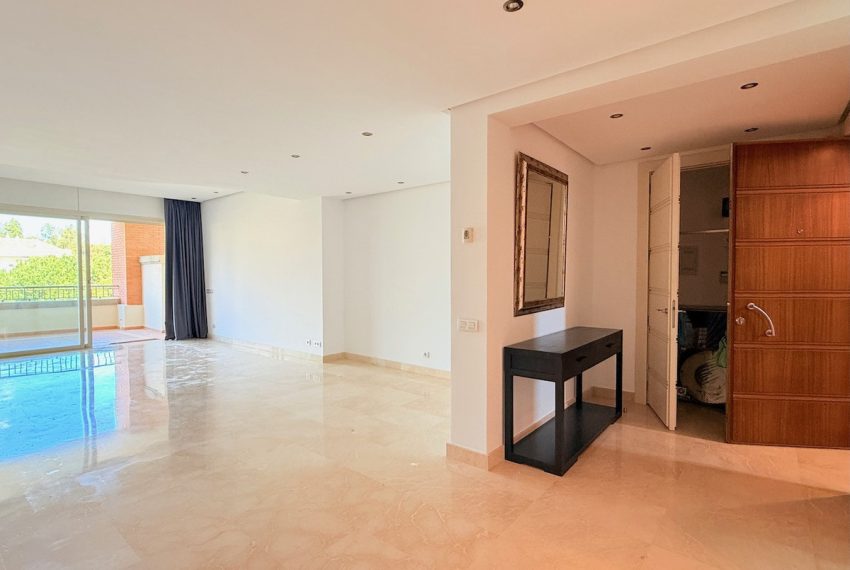 R4994959-Apartment-For-Sale-The-Golden-Mile-Middle-Floor-2-Beds-180-Built-4