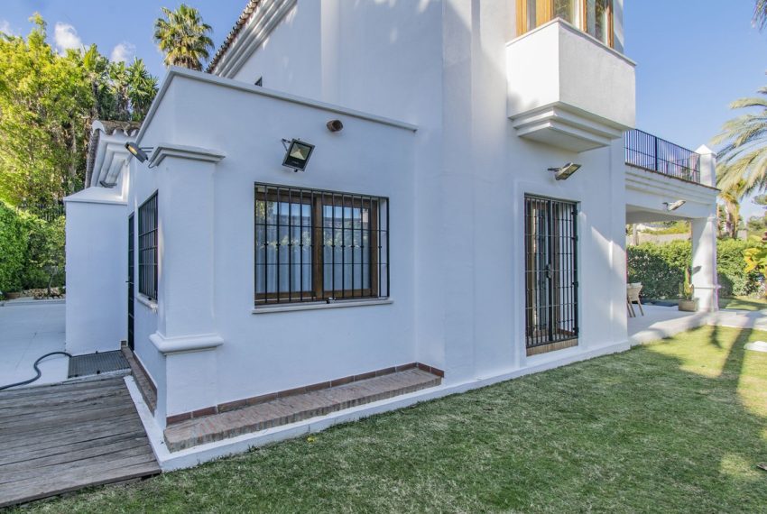 R5001352-Villa-For-Sale-Nagueles-Detached-5-Beds-400-Built-13