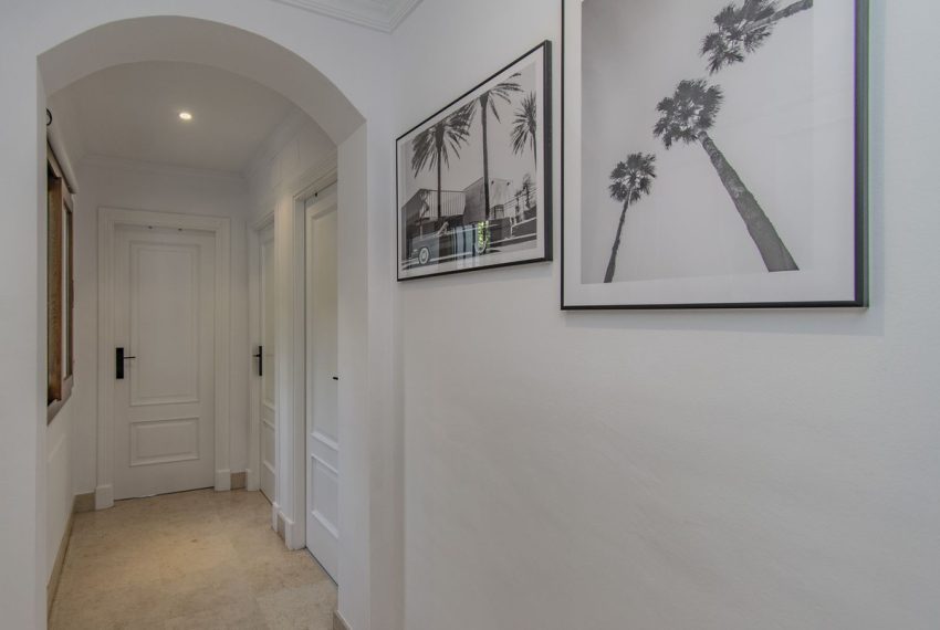 R5001352-Villa-For-Sale-Nagueles-Detached-5-Beds-400-Built-19