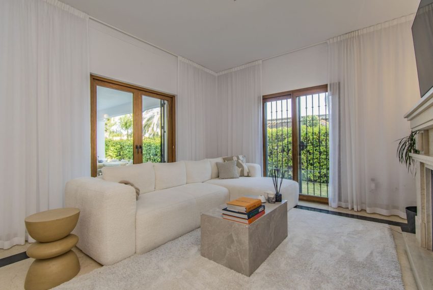 R5001352-Villa-For-Sale-Nagueles-Detached-5-Beds-400-Built-7