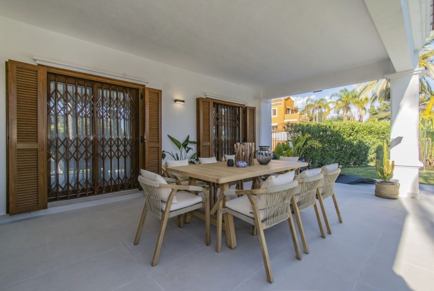 R5001352-Villa-For-Sale-Nagueles-Detached-5-Beds-400-Built-9