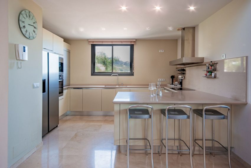 R5001367-Villa-For-Sale-Sierra-Blanca-Detached-4-Beds-466-Built-15