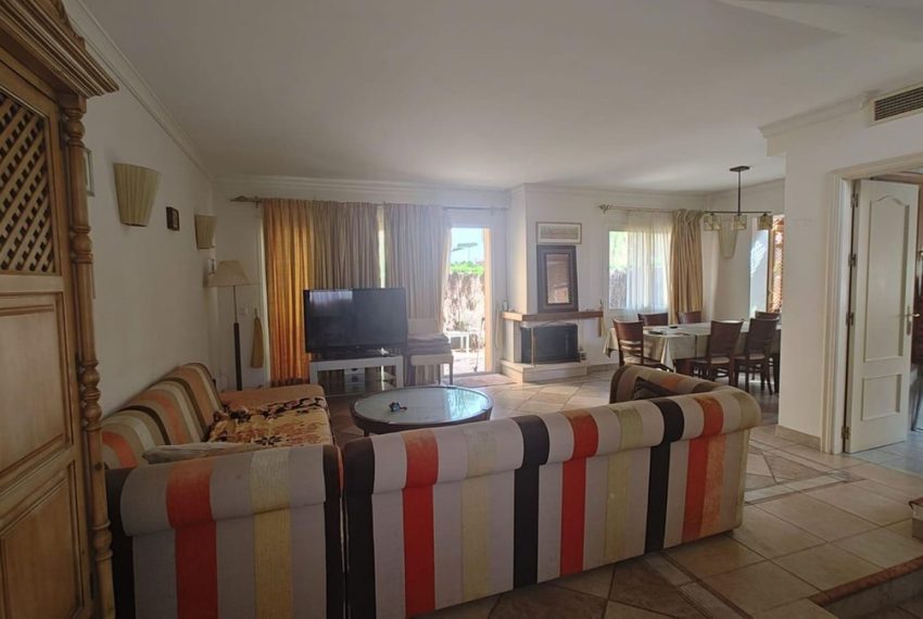 R5001457-Villa-For-Sale-Nueva-Andalucia-Semi-Detached-4-Beds-171-Built-1