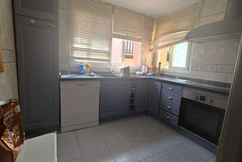 R5001457-Villa-For-Sale-Nueva-Andalucia-Semi-Detached-4-Beds-171-Built-3