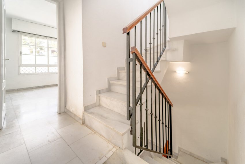 R5001817-Townhouse-For-Sale-Nueva-Andalucia-Terraced-3-Beds-130-Built-19