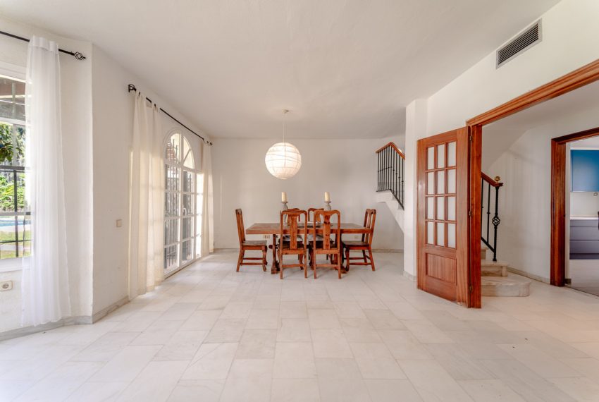 R5001817-Townhouse-For-Sale-Nueva-Andalucia-Terraced-3-Beds-130-Built-3
