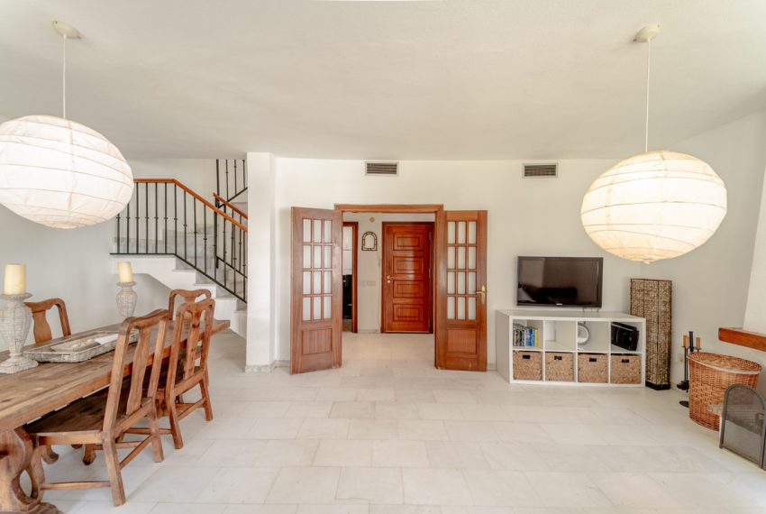 R5001817-Townhouse-For-Sale-Nueva-Andalucia-Terraced-3-Beds-130-Built-5