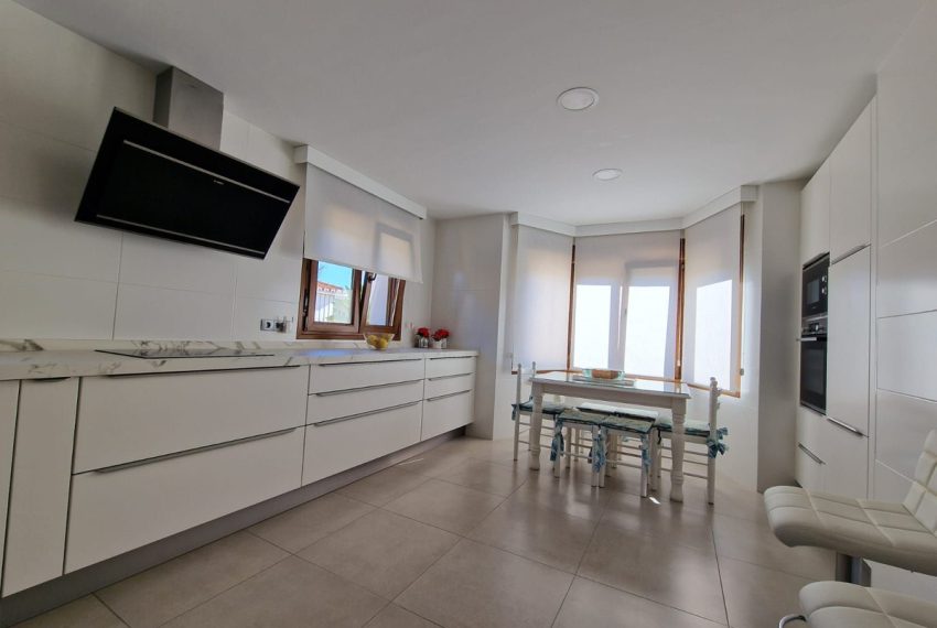 R5002036-Villa-For-Sale-Marbella-Semi-Detached-5-Beds-625-Built-17