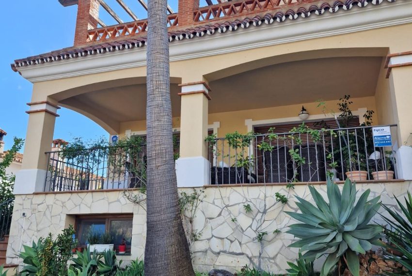 R5002036-Villa-For-Sale-Marbella-Semi-Detached-5-Beds-625-Built-3
