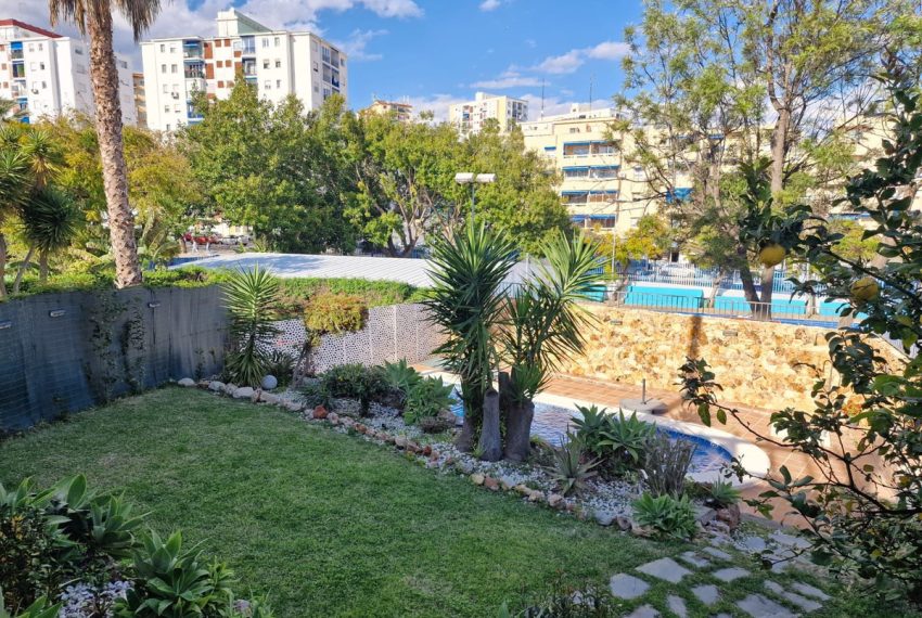 R5002036-Villa-For-Sale-Marbella-Semi-Detached-5-Beds-625-Built-4