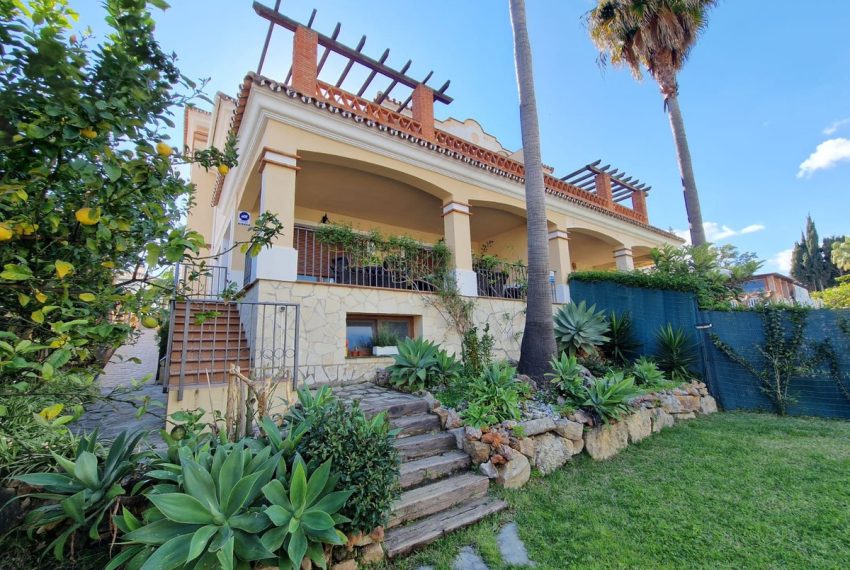 R5002036-Villa-For-Sale-Marbella-Semi-Detached-5-Beds-625-Built