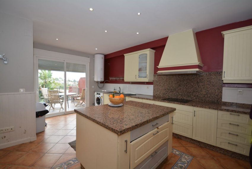 R5002321-Villa-For-Sale-Marbella-Semi-Detached-4-Beds-225-Built-7