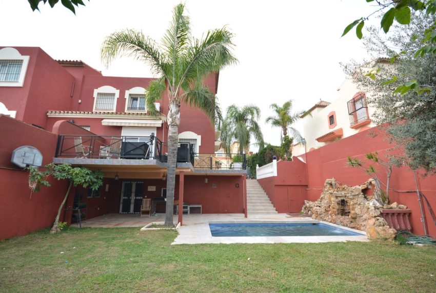 R5002321-Villa-For-Sale-Marbella-Semi-Detached-4-Beds-225-Built