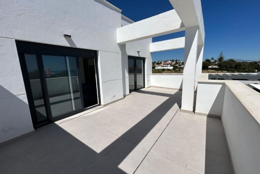 R5002348-Apartment-For-Sale-Estepona-Penthouse-2-Beds-76-Built-2