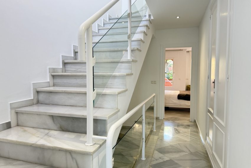 R5002378-Townhouse-For-Sale-Nueva-Andalucia-Terraced-3-Beds-200-Built-11