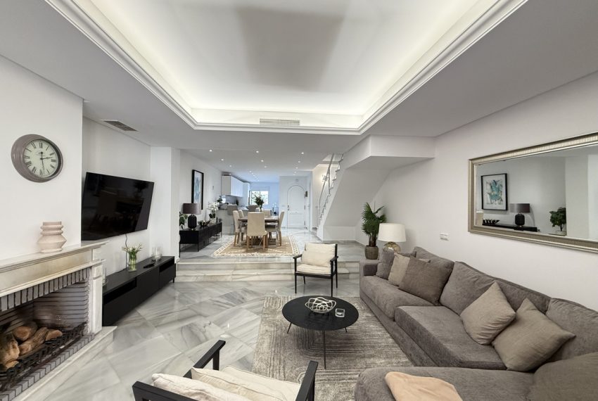 R5002378-Townhouse-For-Sale-Nueva-Andalucia-Terraced-3-Beds-200-Built-3