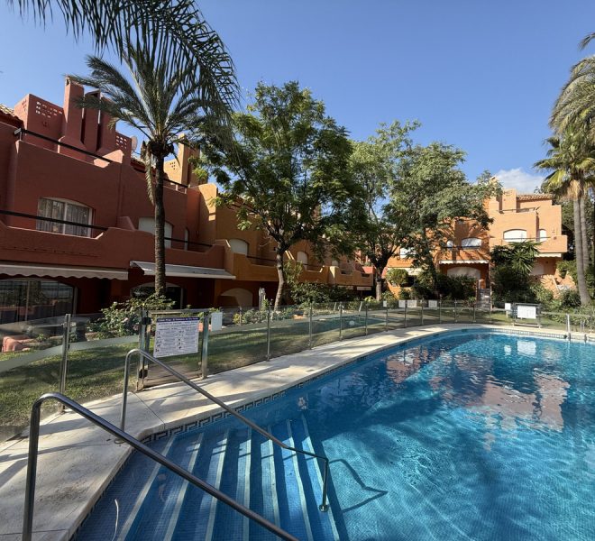 R5002378-Image 1-Terraced - 3 Beds - 200 Built