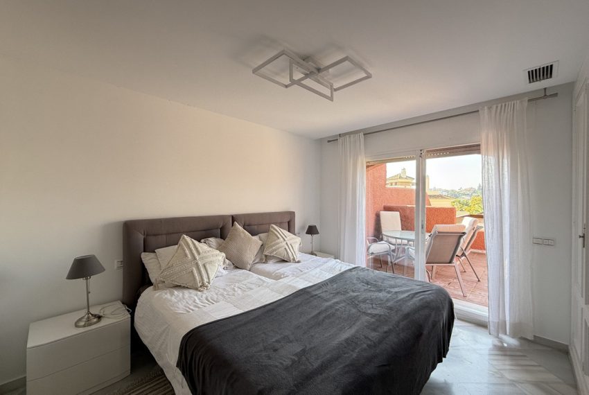 R5002378-Townhouse-For-Sale-Nueva-Andalucia-Terraced-3-Beds-200-Built-7