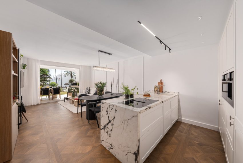 R5002423-Apartment-For-Sale-The-Golden-Mile-Middle-Floor-3-Beds-144-Built-11