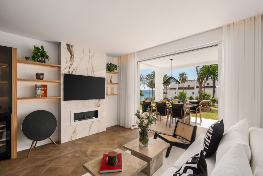 R5002423-Apartment-For-Sale-The-Golden-Mile-Middle-Floor-3-Beds-144-Built