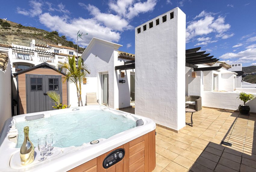 R5002753-Apartment-For-Sale-La-Quinta-Penthouse-Duplex-3-Beds-170-Built