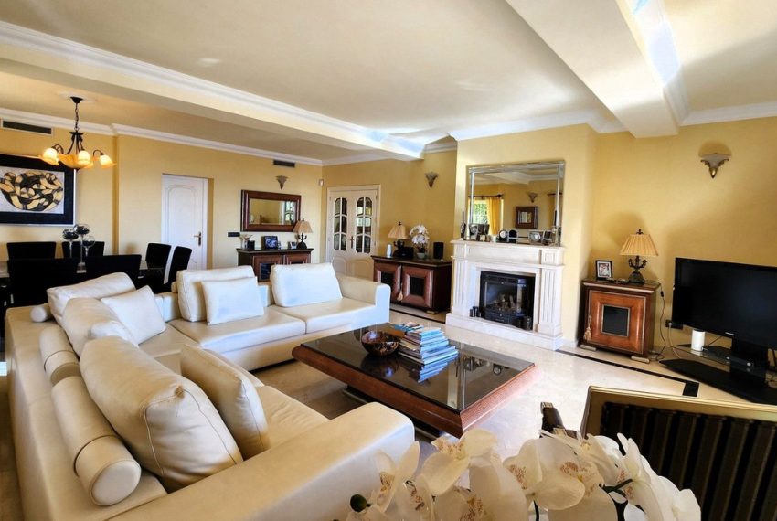 R5002897-Villa-For-Sale-La-Cala-de-Mijas-Detached-5-Beds-248-Built-11