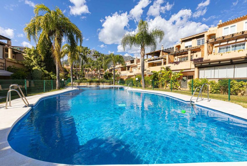 R5003200-Townhouse-For-Sale-Nagueles-Terraced-3-Beds-226-Built