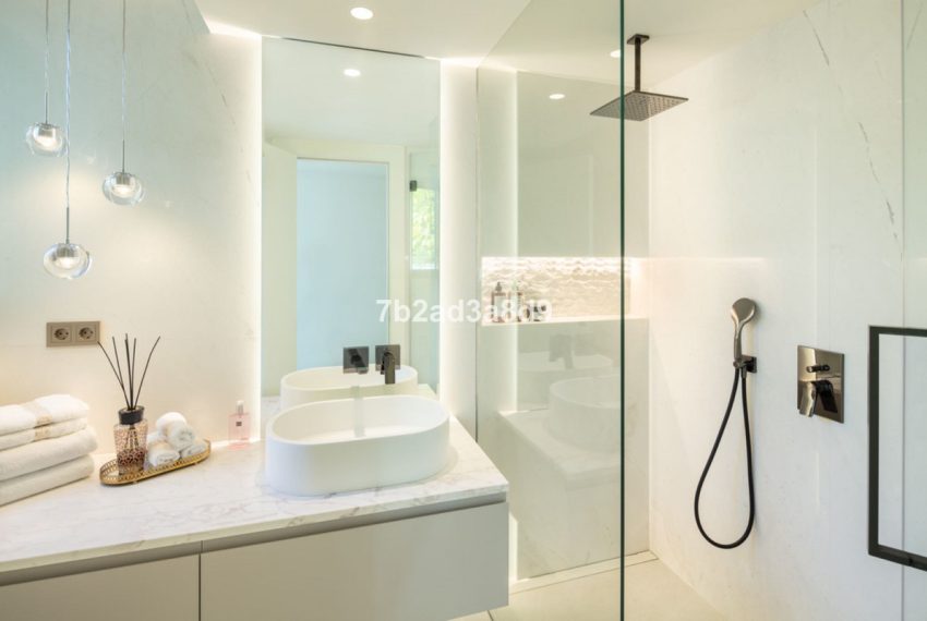 R5003440-Villa-For-Sale-El-Rosario-Detached-3-Beds-254-Built-7