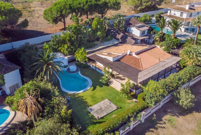 R5003506-Villa-For-Sale-Nueva-Andalucia-Detached-4-Beds-446-Built-4