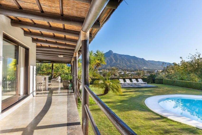 R5003506-Villa-For-Sale-Nueva-Andalucia-Detached-4-Beds-446-Built-5