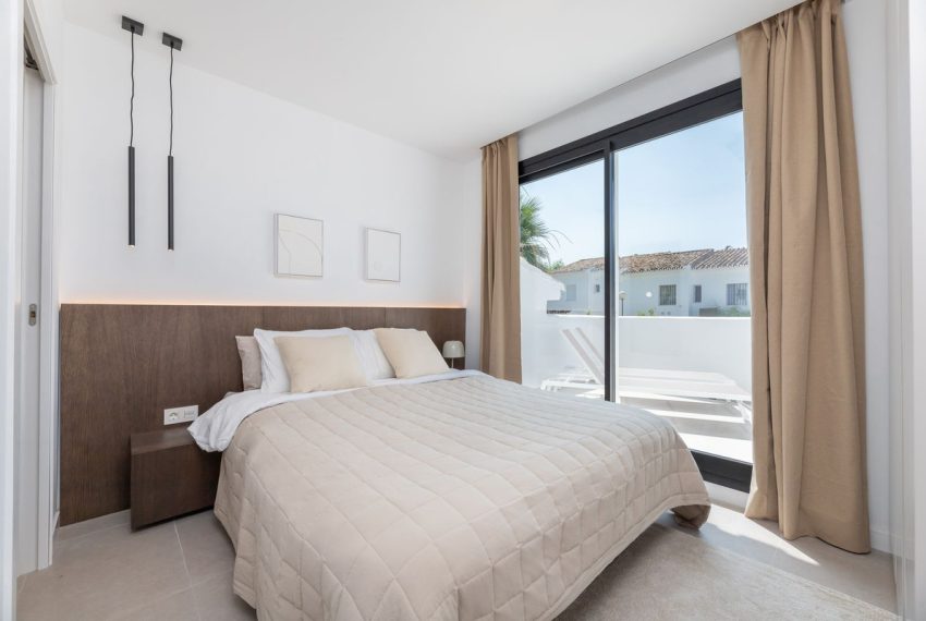 R5003575-Townhouse-For-Sale-Nueva-Andalucia-Terraced-3-Beds-130-Built-17