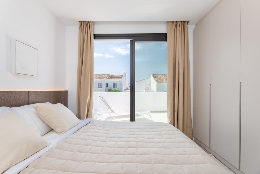 R5003575-Townhouse-For-Sale-Nueva-Andalucia-Terraced-3-Beds-130-Built-19