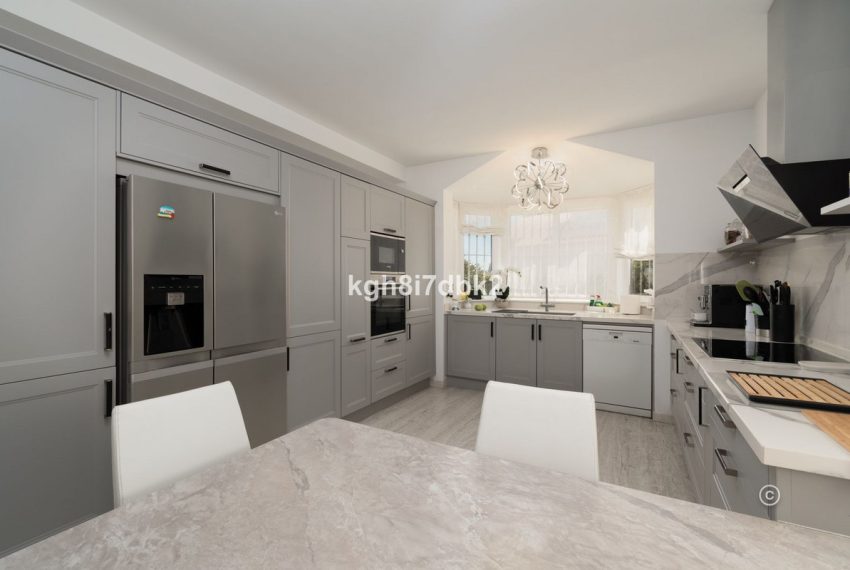 R5004175-Villa-For-Sale-Estepona-Detached-4-Beds-194-Built-11