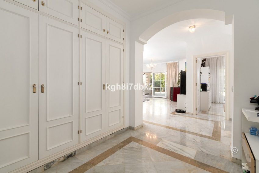 R5004175-Villa-For-Sale-Estepona-Detached-4-Beds-194-Built-15