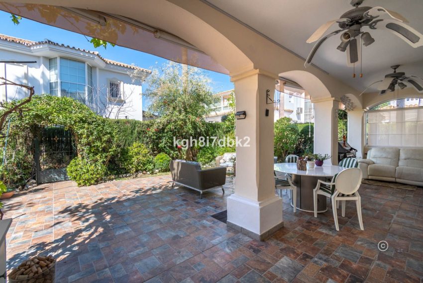 R5004175-Villa-For-Sale-Estepona-Detached-4-Beds-194-Built-6
