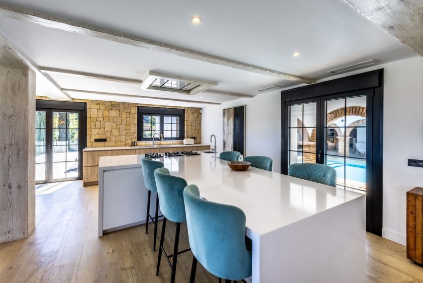 R5004409-Villa-For-Sale-Coin-Detached-6-Beds-778-Built-8