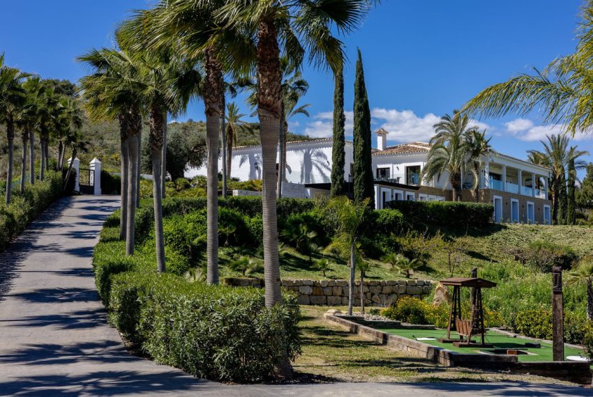 R5004409-Villa-For-Sale-Coin-Detached-6-Beds-778-Built