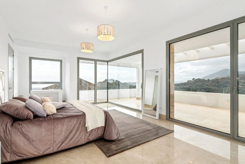 R5004481-Villa-For-Sale-Los-Arqueros-Detached-6-Beds-802-Built-15