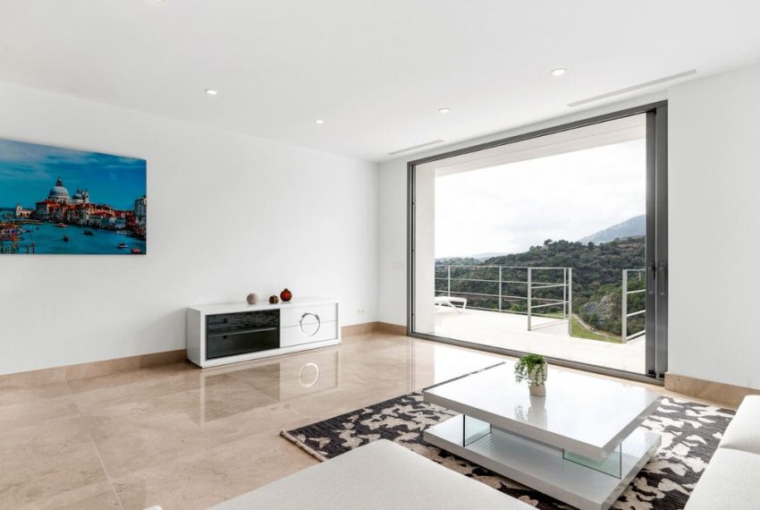 R5004481-Villa-For-Sale-Los-Arqueros-Detached-6-Beds-802-Built-18