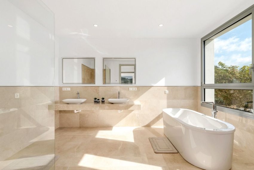 R5004481-Villa-For-Sale-Los-Arqueros-Detached-6-Beds-802-Built-19